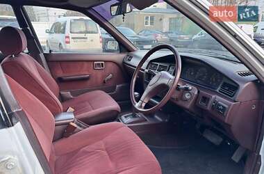 Седан Nissan Bluebird 1990 в Одесі