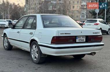 Седан Nissan Bluebird 1990 в Одесі