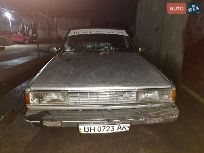 Седан Nissan Bluebird 1987 в Березівці