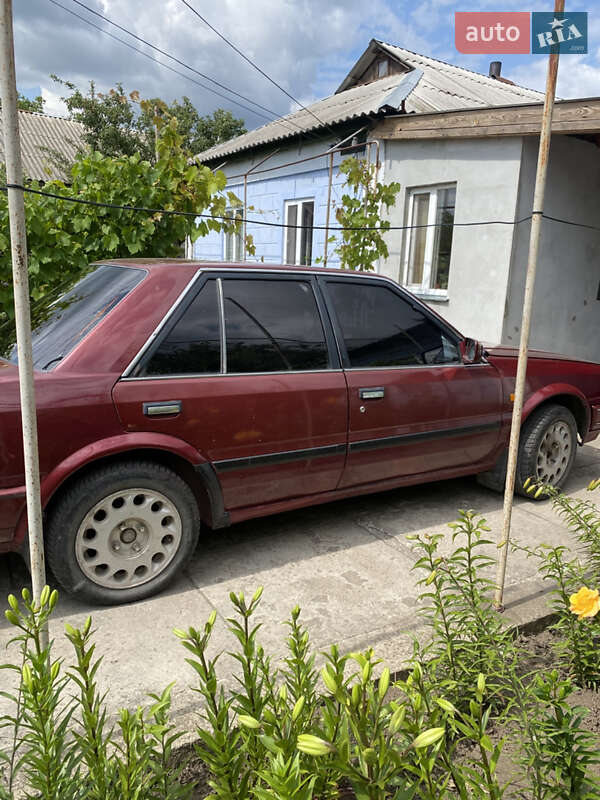 Седан Nissan Bluebird 1986 в Врадіївці