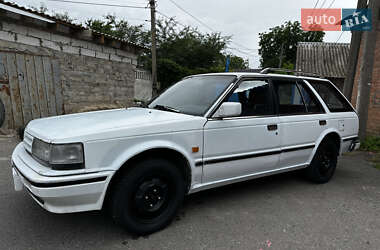 Універсал Nissan Bluebird 1990 в 