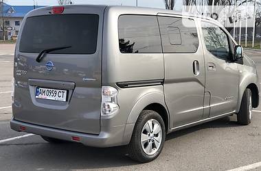 Мінівен Nissan e-NV200 2015 в 