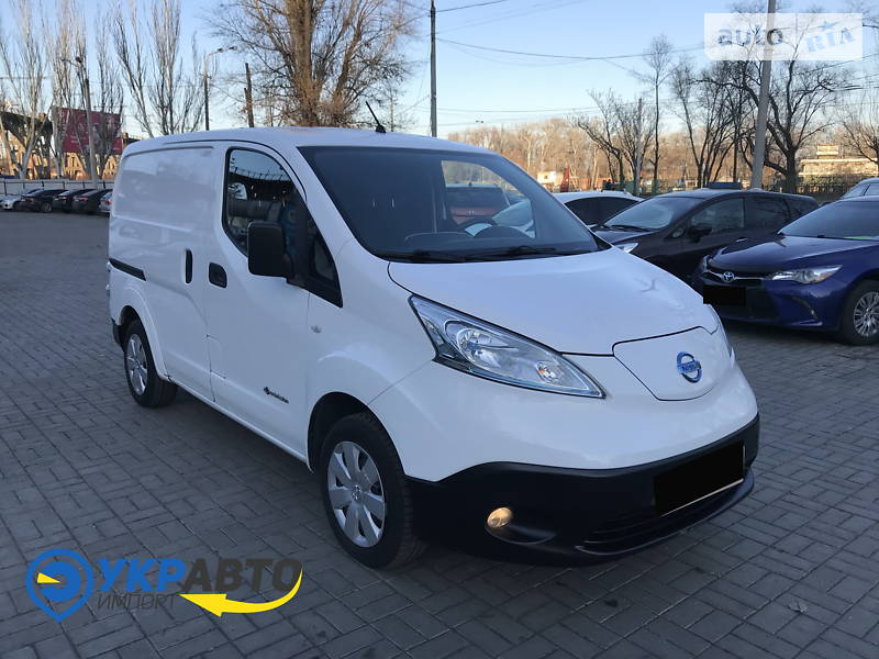 Грузопассажирский фургон Nissan e-NV200 2015 в Днепре