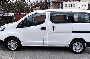Мінівен Nissan e-NV200 2014 в Нових Санжарах