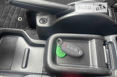 Грузовой фургон Nissan e-NV200 2014 в 