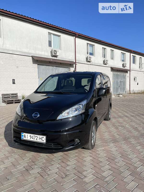 Мінівен Nissan e-NV200 2014 в Києві