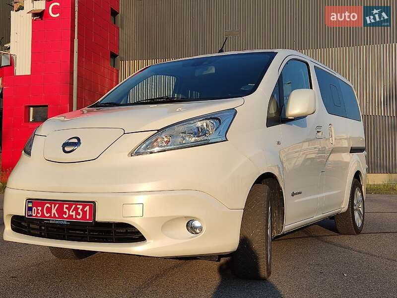 Nissan e-NV200 2015