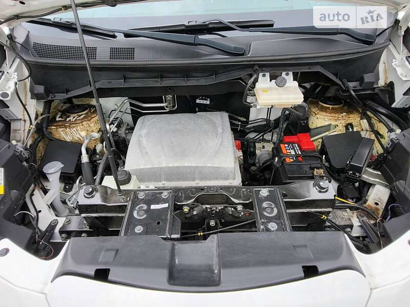 Грузовой фургон Nissan e-NV200 2017 в Запорожье