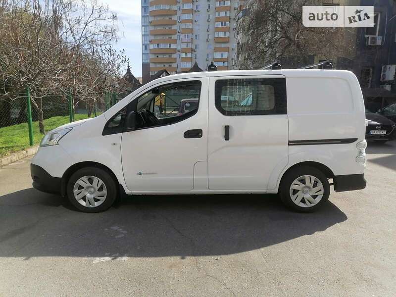 Мінівен Nissan e-NV200 2019 в Києві