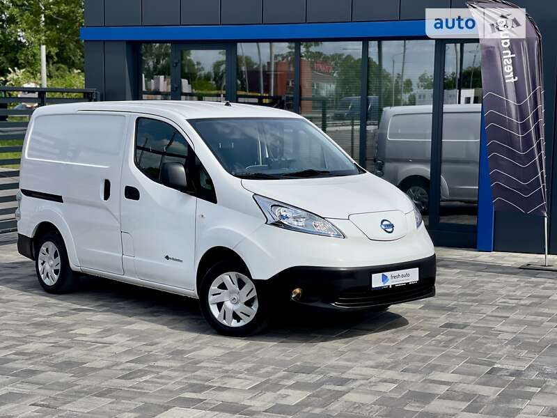 Грузовой фургон Nissan e-NV200 2019 в Ровно