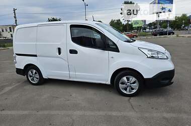 Грузовой фургон Nissan e-NV200 2018 в 
