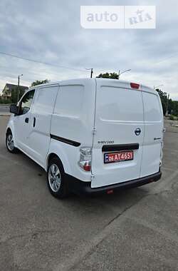 Грузовой фургон Nissan e-NV200 2018 в 