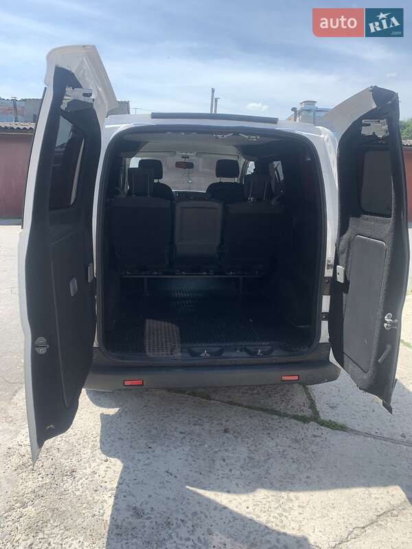Мінівен Nissan e-NV200 2014 в Житомирі