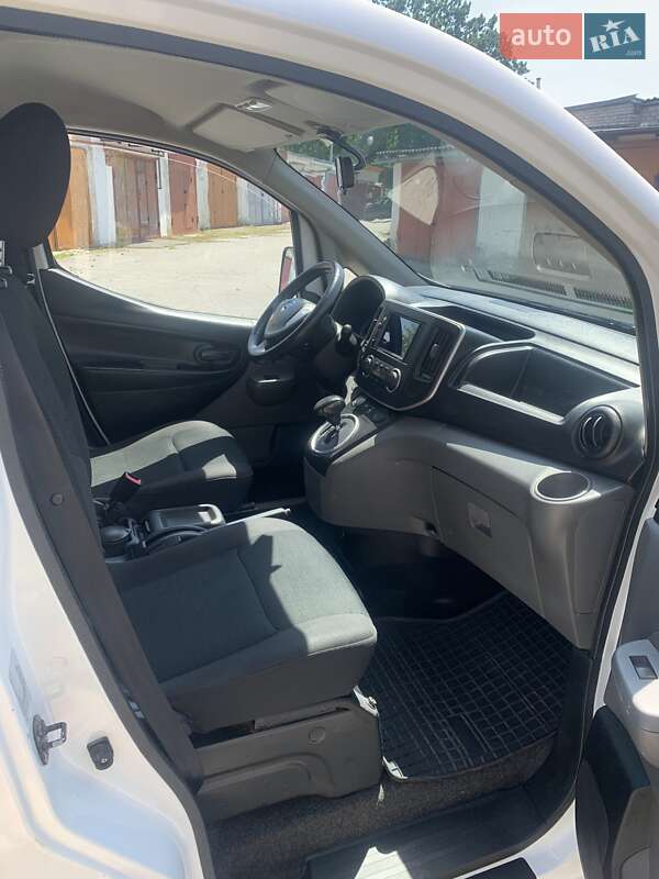 Мінівен Nissan e-NV200 2014 в Житомирі