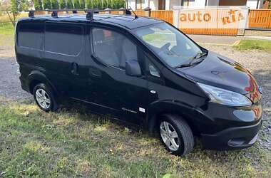 Вантажний фургон Nissan e-NV200 2014 в Києві