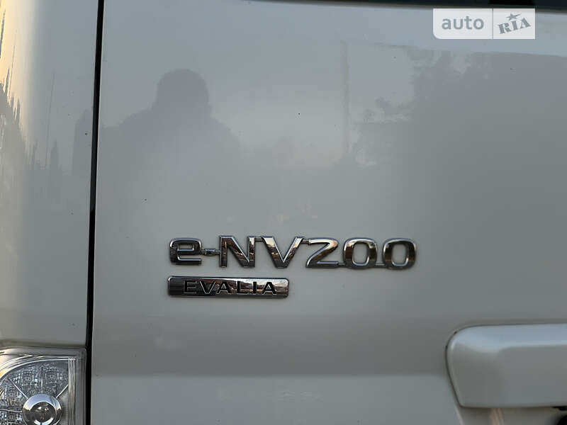 Минивэн Nissan e-NV200 2015 в Киеве
