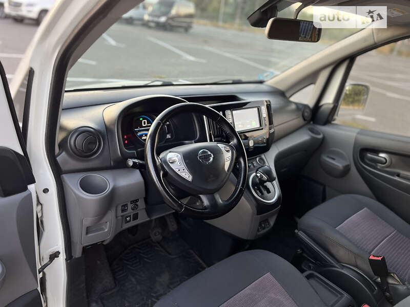 Минивэн Nissan e-NV200 2015 в Киеве