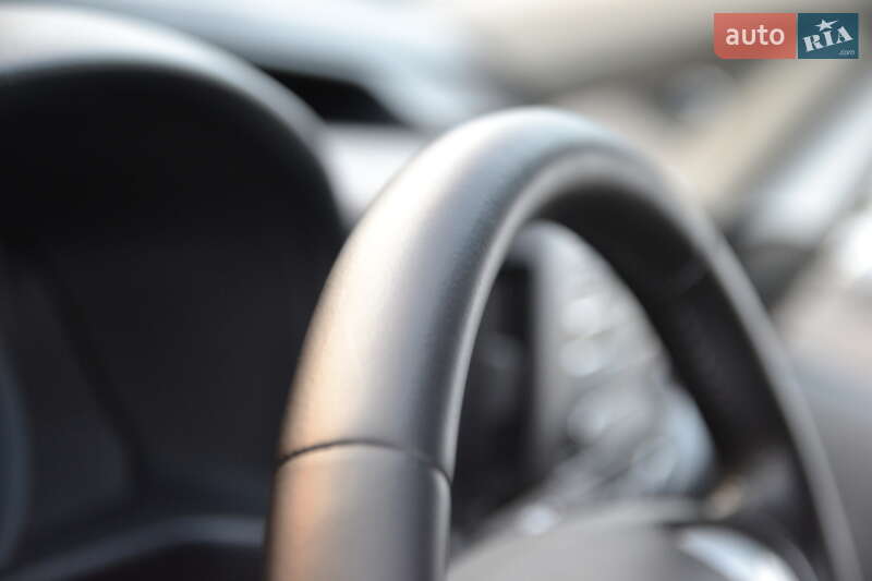 Вантажний фургон Nissan e-NV200 2015 в Луцьку