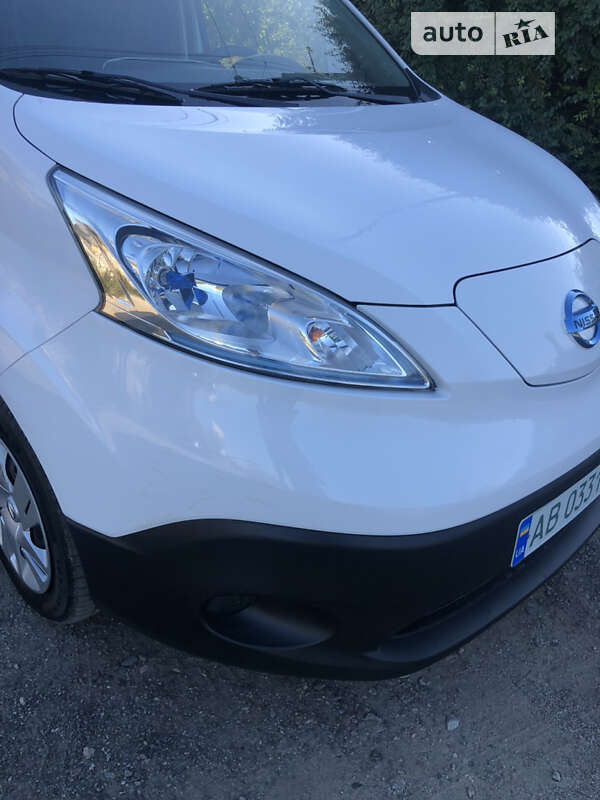Вантажний фургон Nissan e-NV200 2016 в Вінниці