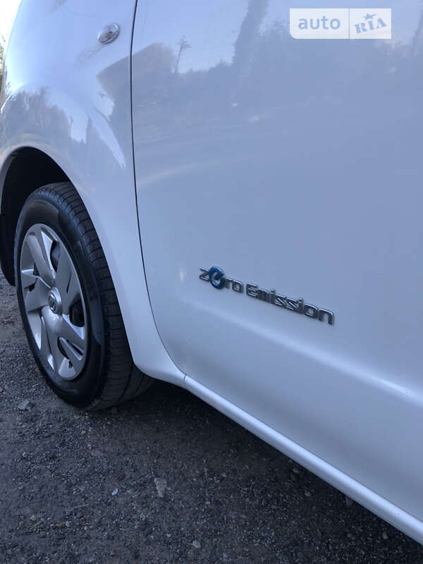 Вантажний фургон Nissan e-NV200 2016 в Вінниці