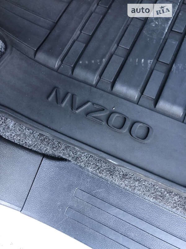 Вантажний фургон Nissan e-NV200 2016 в Вінниці