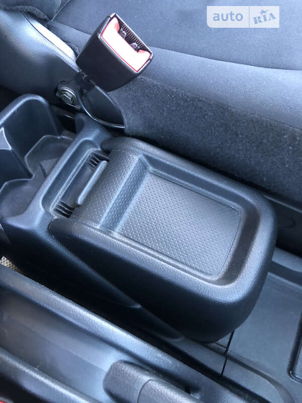 Вантажний фургон Nissan e-NV200 2016 в Вінниці