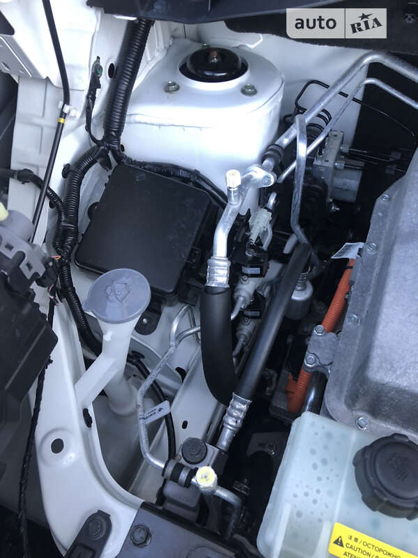 Вантажний фургон Nissan e-NV200 2016 в Вінниці