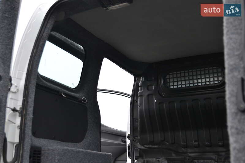 Грузовой фургон Nissan e-NV200 2020 в Луцке