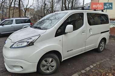 Мінівен Nissan e-NV200 2015 в Дніпрі