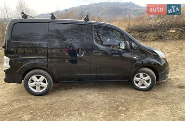 Вантажний фургон Nissan e-NV200 2014 в Бориславі