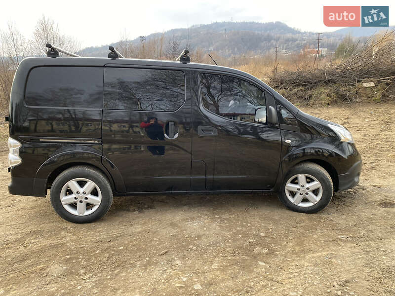 Nissan e-NV200 2014