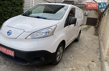 Вантажний фургон Nissan e-NV200 2019 в Києві