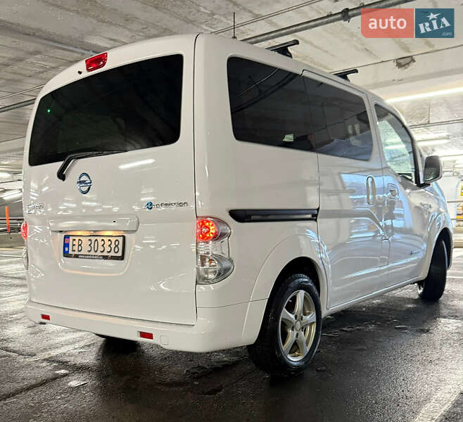 Мінівен Nissan e-NV200 2019 в Києві