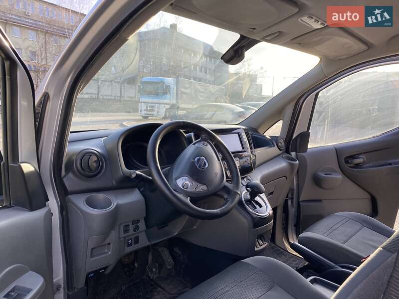 Мінівен Nissan e-NV200 2014 в Львові