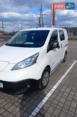 Вантажний фургон Nissan e-NV200 2014 в Львові