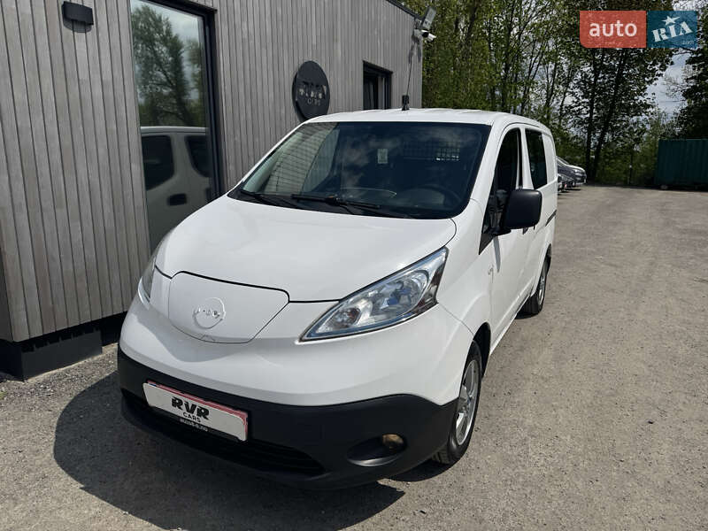 Вантажний фургон Nissan e-NV200 2018 в Тернополі