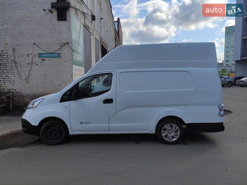 Вантажний фургон Nissan e-NV200 2019 в Полтаві