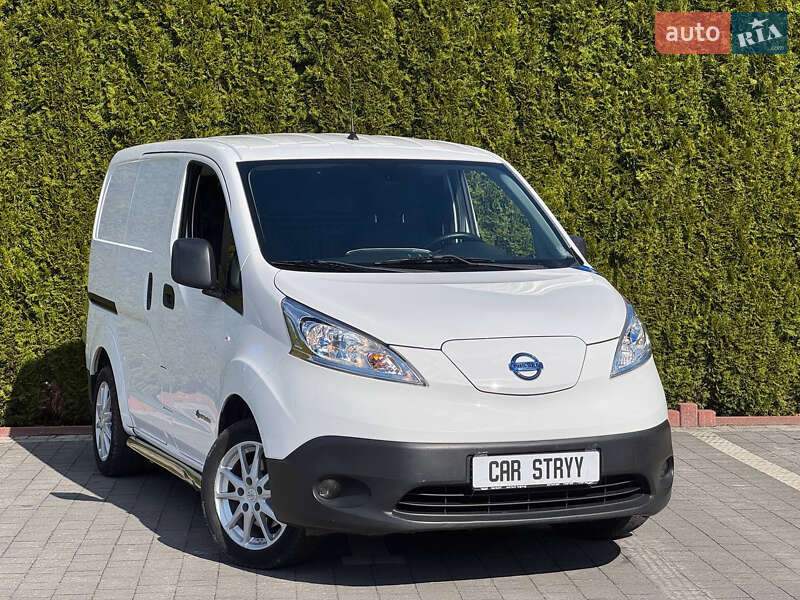 Вантажний фургон Nissan e-NV200 2020 в Стрию