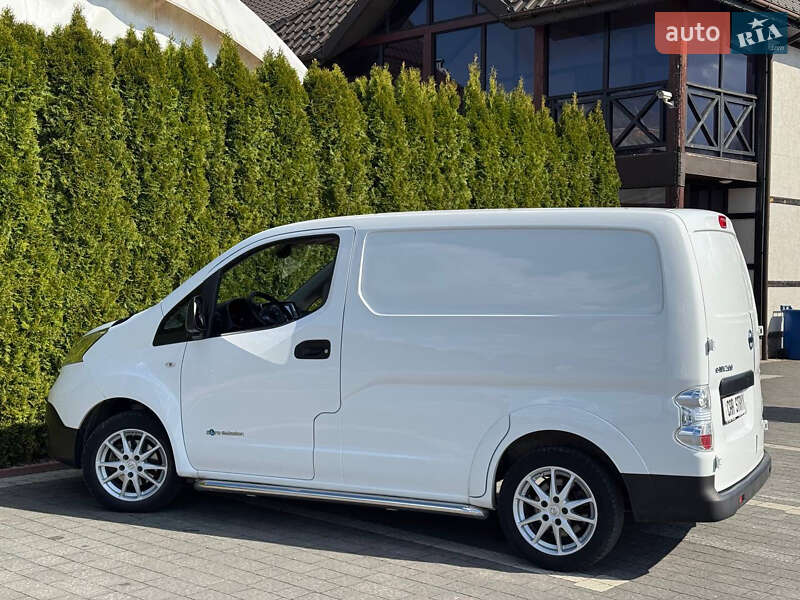 Вантажний фургон Nissan e-NV200 2020 в Стрию