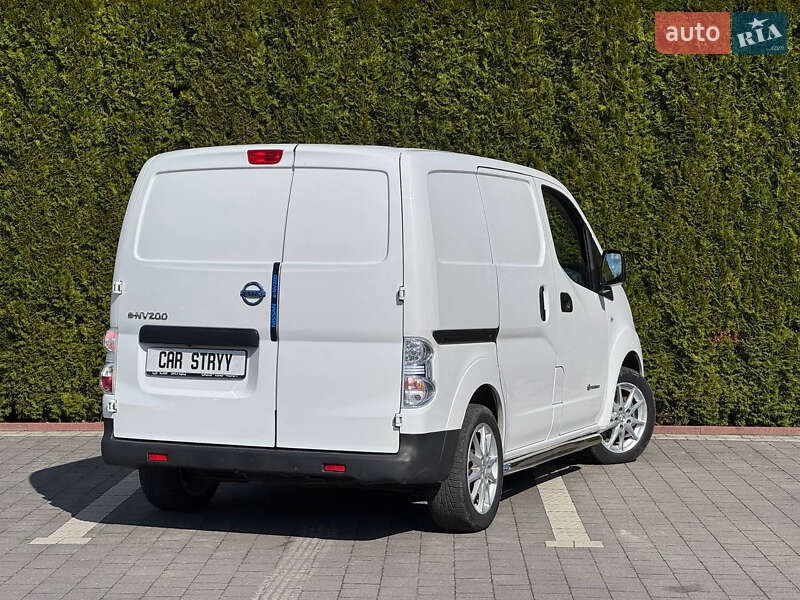 Вантажний фургон Nissan e-NV200 2020 в Стрию