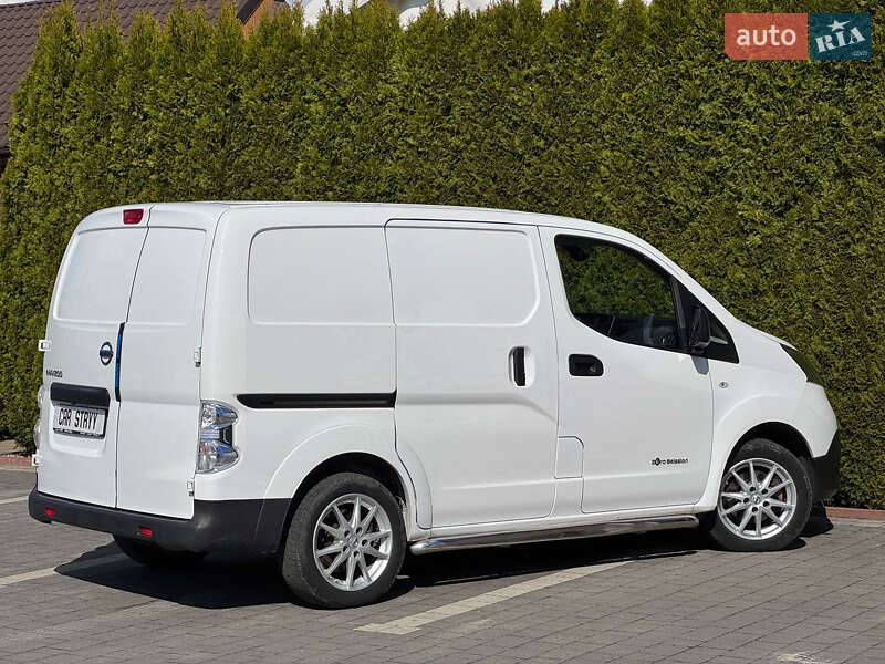 Вантажний фургон Nissan e-NV200 2020 в Стрию