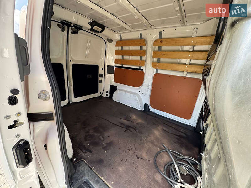 Вантажний фургон Nissan e-NV200 2020 в Стрию