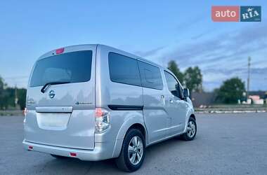Минивэн Nissan e-NV200 2019 в 
