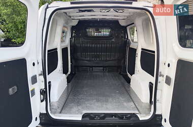 Грузовой фургон Nissan e-NV200 2019 в 