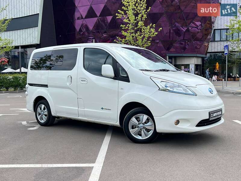 Nissan e-NV200 2016
