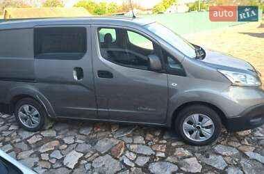 Грузовой фургон Nissan e-NV200 2019 в 