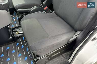 Грузовой фургон Nissan e-NV200 2019 в 