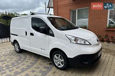 Грузовой фургон Nissan e-NV200 2020 в Хмельницком