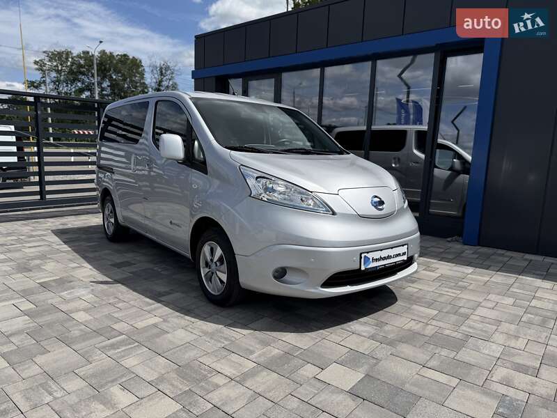Nissan e-NV200 2015