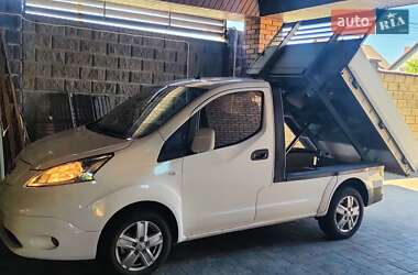 Самосвал Nissan e-NV200 2020 в Ровно